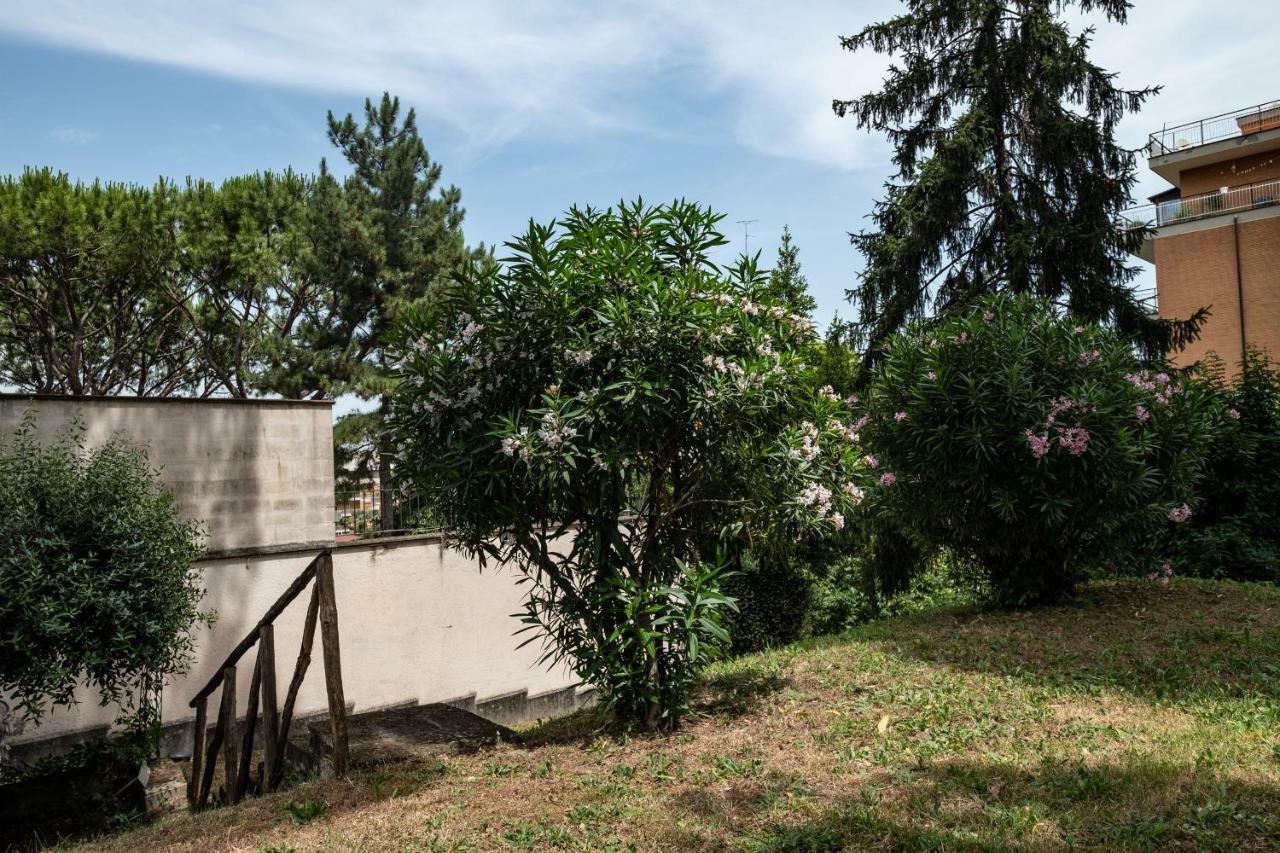 Vatican Quiet Apartment With Garden & Parking — Photos 2
